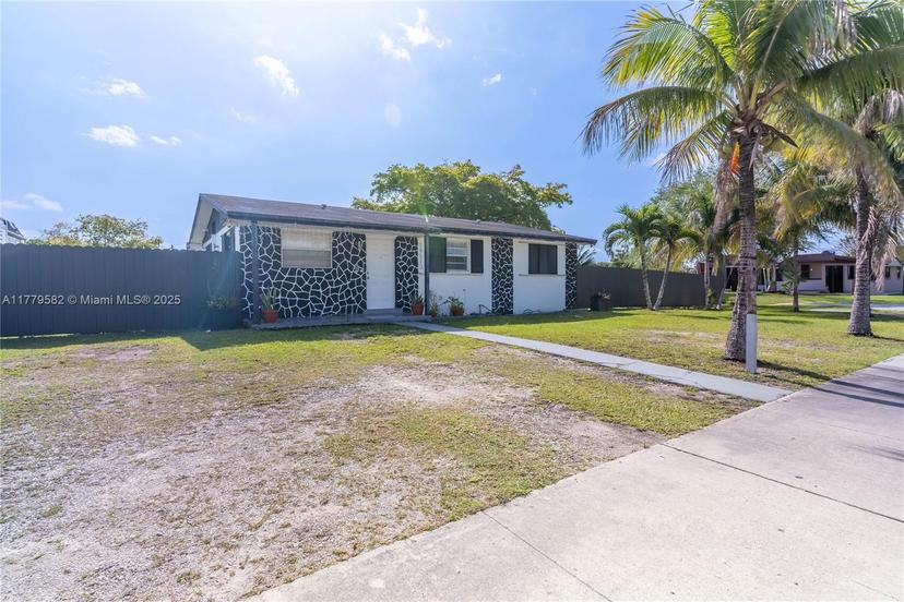Picture of 19513 SW 116Th Ave, Miami FL 33157