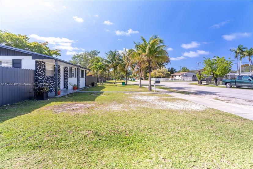 Picture of 19513 SW 116Th Ave, Miami FL 33157