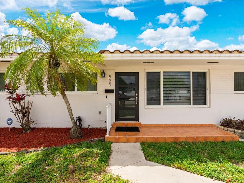 Picture of 820 W 54Th St, Hialeah FL 33012