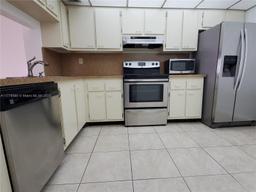 Picture of 2625 Collins Ave # 608, Miami Beach, FL 33140