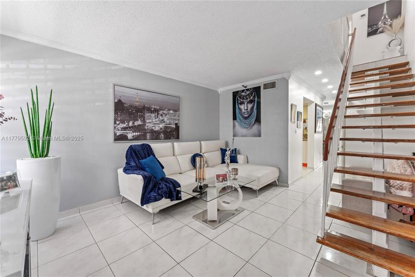 Picture of 5386 W 24Th Ave # 109, Hialeah Gardens FL 33016