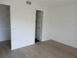 Picture of 8740 N Sherman Cir # 305, Miramar, FL 33025