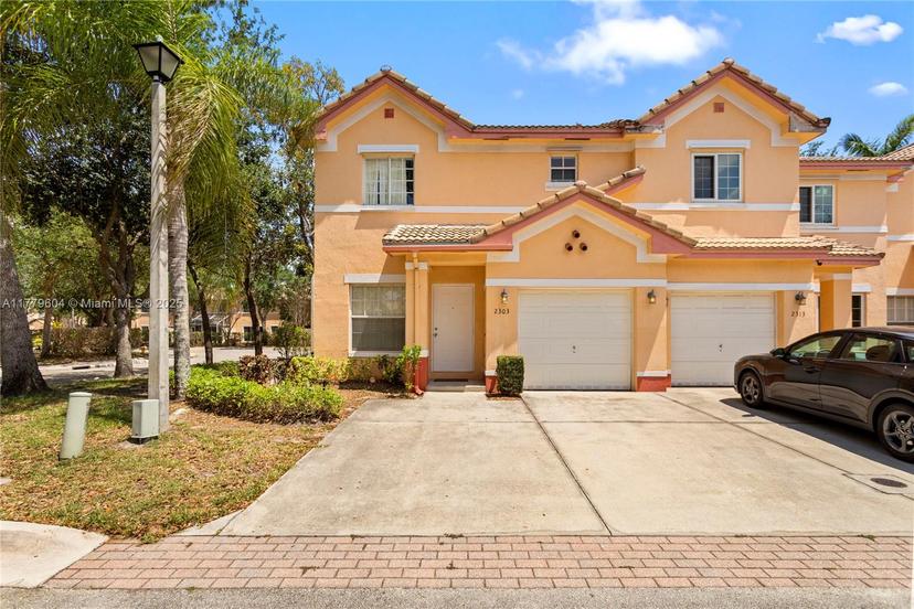 Picture of 2303 SW 87Th Ter, Miramar FL 33025