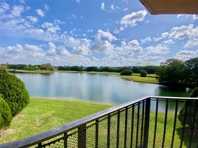 Picture of 9688 Fontainebleau Blvd # 208, Miami FL 33172