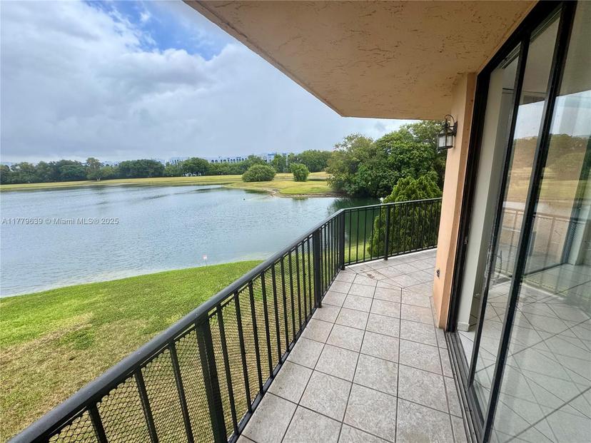 Picture of 9688 Fontainebleau Blvd # 208, Miami FL 33172