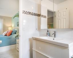 Picture of 5121 W Oakland Park Blvd # 205, Lauderdale Lakes, FL 33313