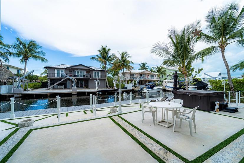 Picture of 25 N Blackwater Ln, Key Largo FL 33037