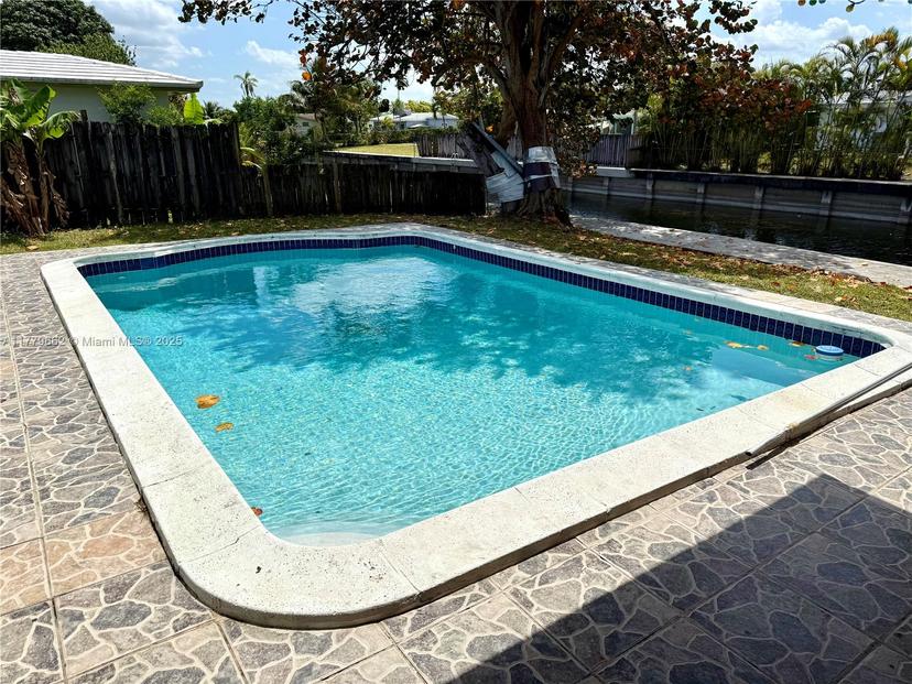 Picture of 1625 E River Dr, Margate FL 33063