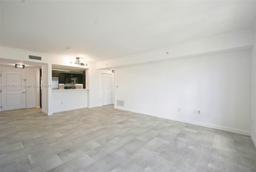 Picture of 7355 SW 89Th St # 723N, Miami, FL 33156