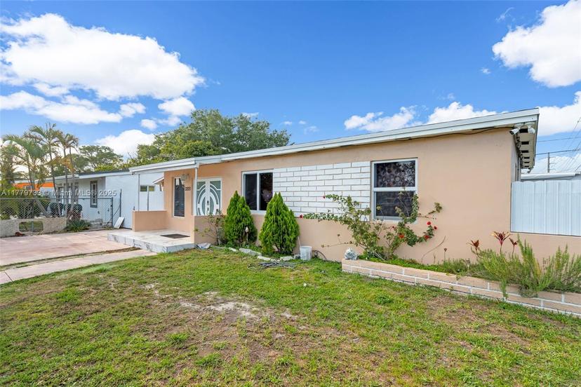 Picture of 3201 NW 98Th St, Miami FL 33147