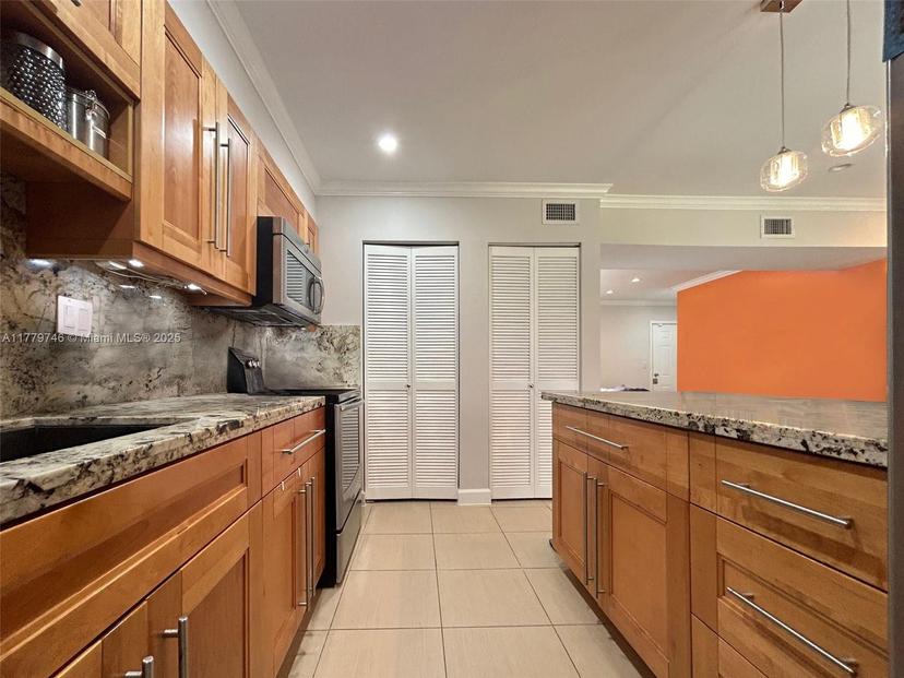 Picture of 8401 SW 107Th Ave # 176E, Miami FL 33173
