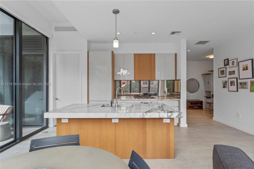 Picture of 2831 S Bayshore Dr # 408, Miami FL 33133