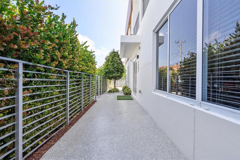 Picture of 1251 NE 18Th Ave, Fort Lauderdale FL 33304