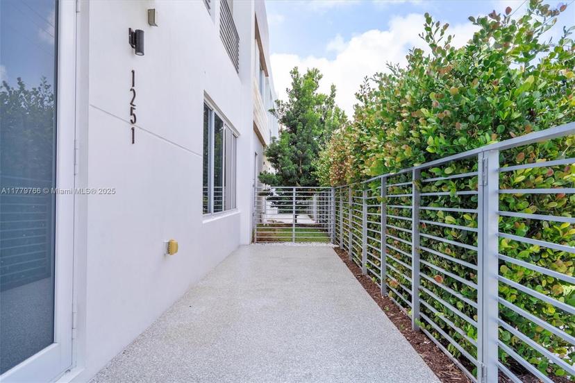 Picture of 1251 NE 18Th Ave, Fort Lauderdale FL 33304