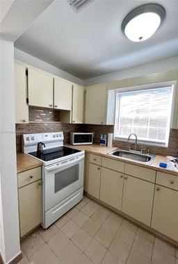 Picture of 370 E 40Th St # 2, Hialeah, FL 33013-2269