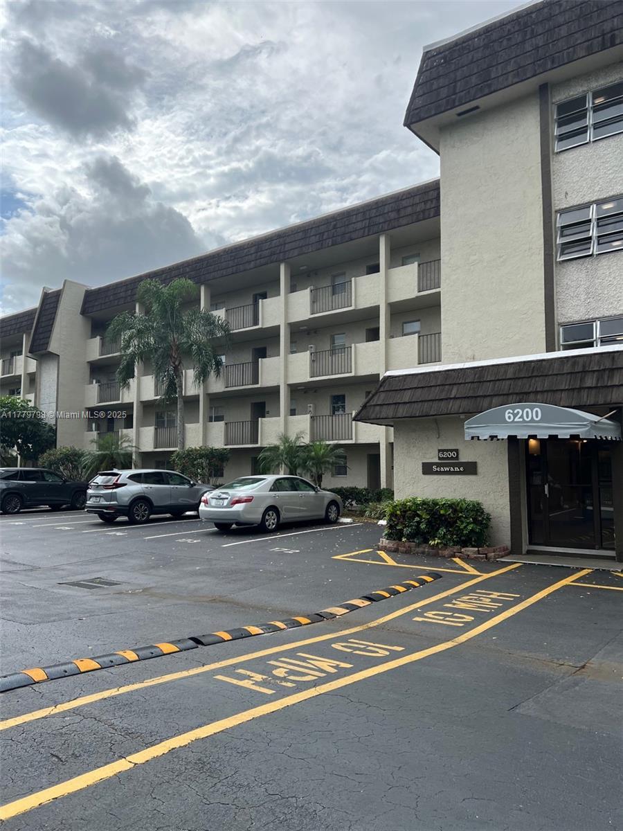 Picture of 6200 NW 44Th St # 204, Lauderhill, FL 33319