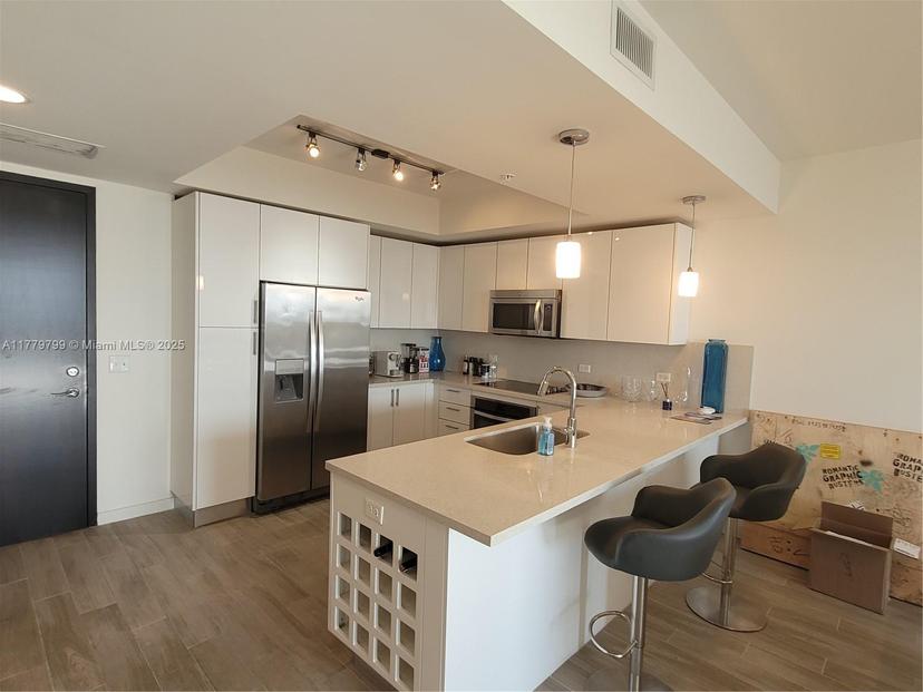 Picture of 999 SW 1St Ave # 2213, Miami FL 33130
