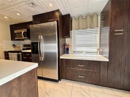 Picture of 11236 SW 11 St, Pembroke Pines, FL 33025