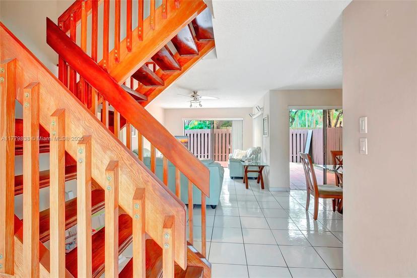 Picture of 131 SW 96Th Ter, Pembroke Pines FL 33025
