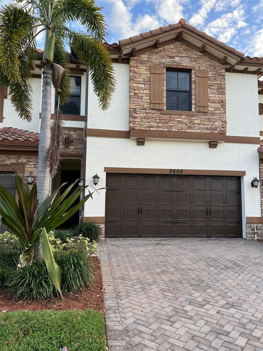Picture of 9606 N Town Parc Cir N # 9606, Parkland, FL 33076