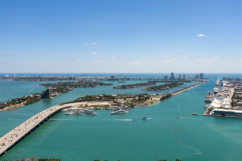Picture of 1000 Biscayne Blvd # 5801, Miami FL 33132