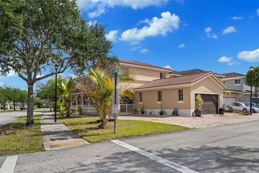 Picture of 13990 SW 274Th Ter, Homestead FL 33032