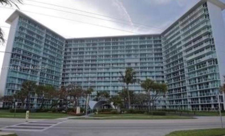 Picture of 333 NE 21St Ave # 608, Deerfield Beach FL 33441
