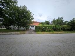 Picture of 700 NE 7Th St, Pompano Beach, FL 33060