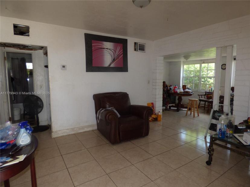 Picture of 1601 NE 182Nd St, North Miami Beach FL 33162