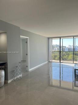 Picture of 20301 W Country Club Dr # 830, Aventura, FL 33180