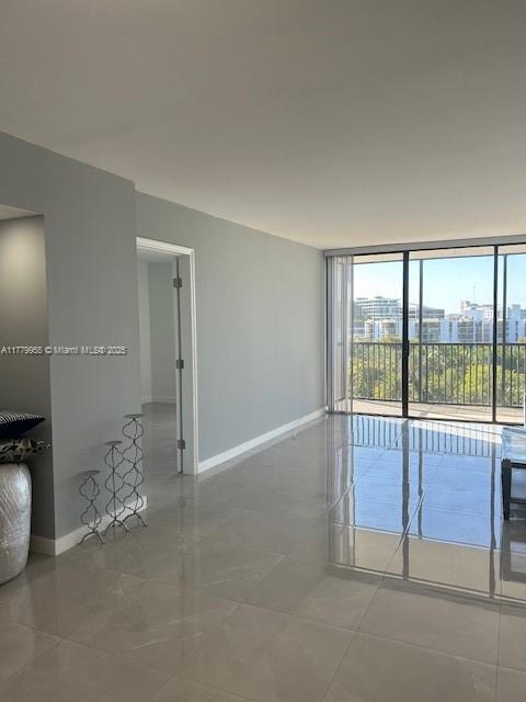Picture of 20301 W Country Club Dr # 830, Aventura FL 33180