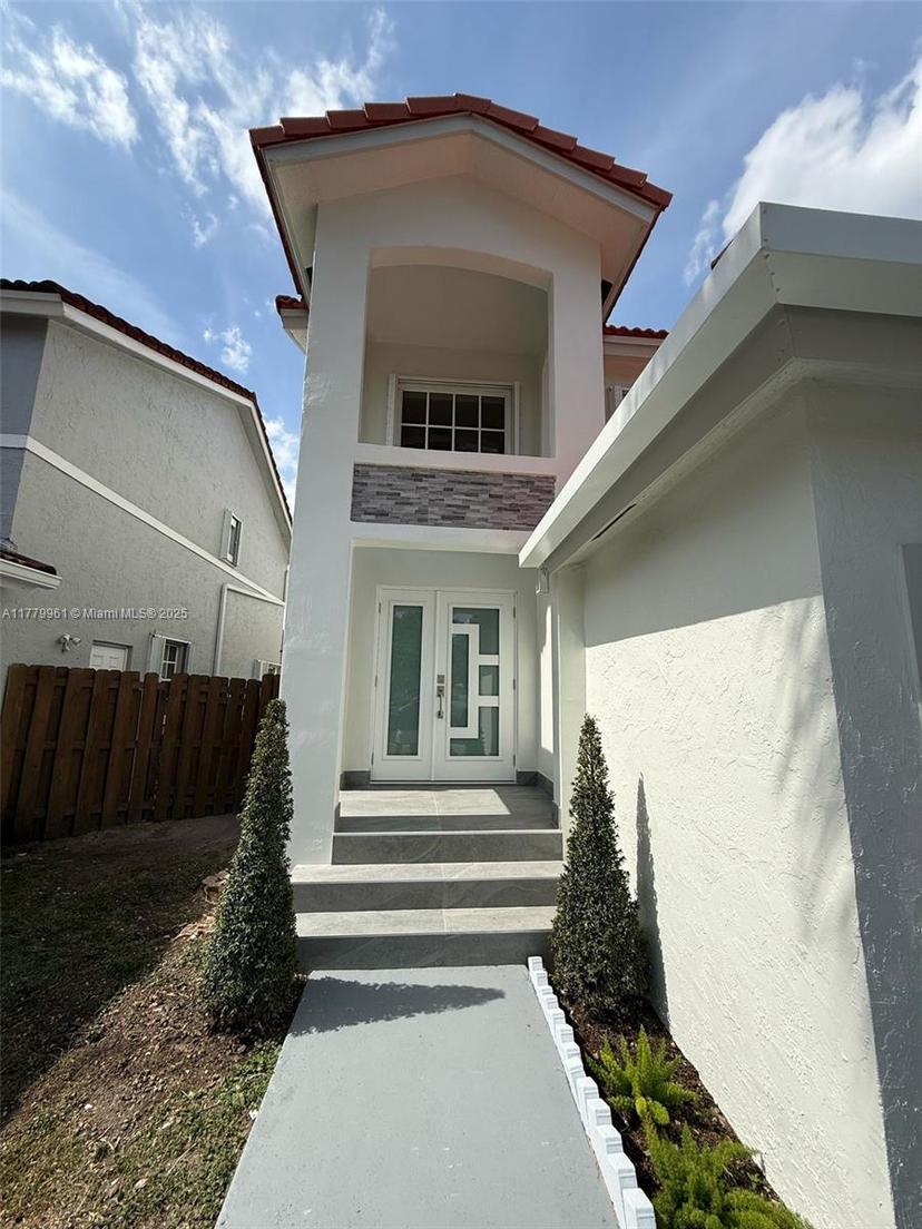 Picture of 13911 SW 100Th Ln, Miami FL 33186