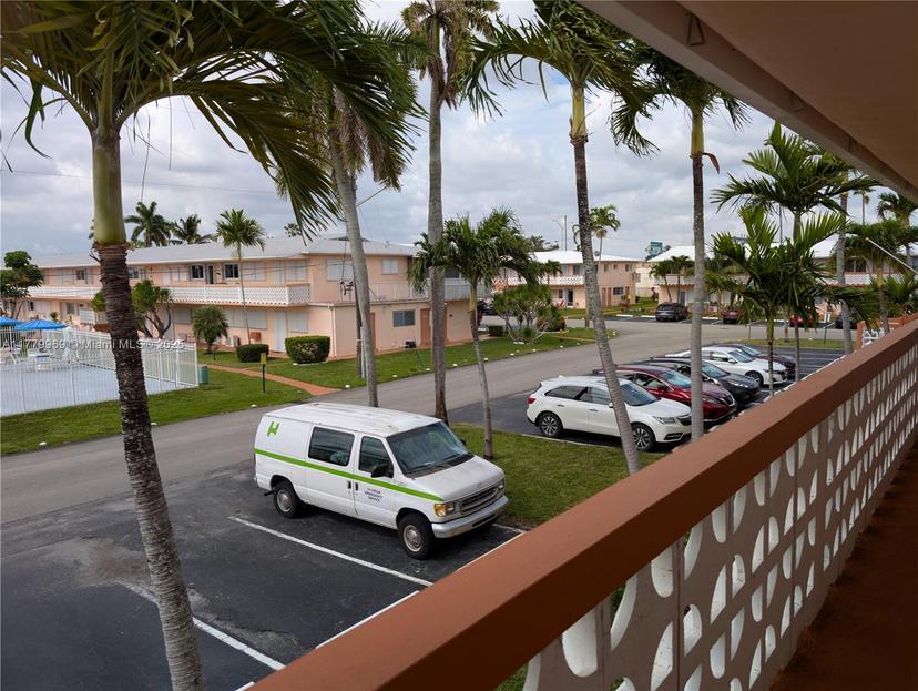 Picture of 725 SW 11Th Ave # 17F, Hallandale Beach FL 33009