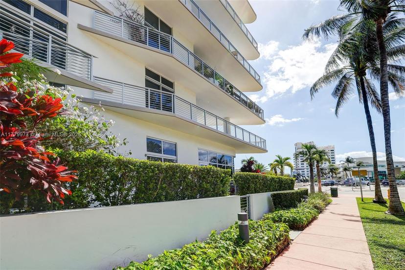 Picture of 2001 Meridian Ave, Miami Beach FL 33139