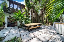Picture of 4141 Pamona Ave, Miami, FL 33133