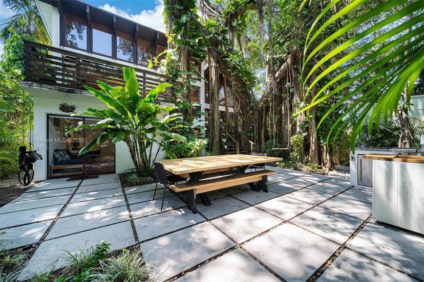 Picture of 4141 Pamona Ave, Miami FL 33133