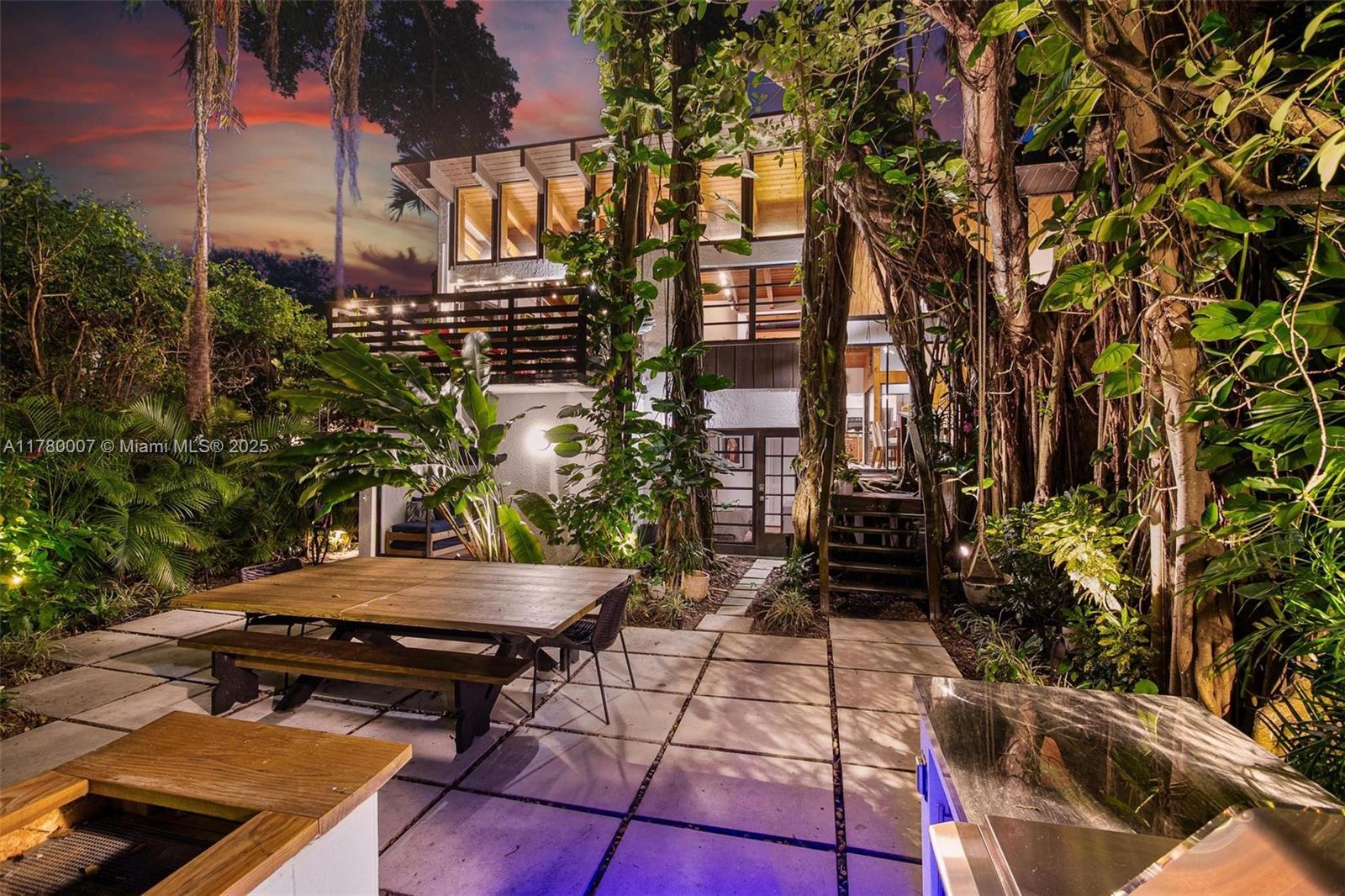 Picture of 4141 Pamona Ave, Miami, FL 33133