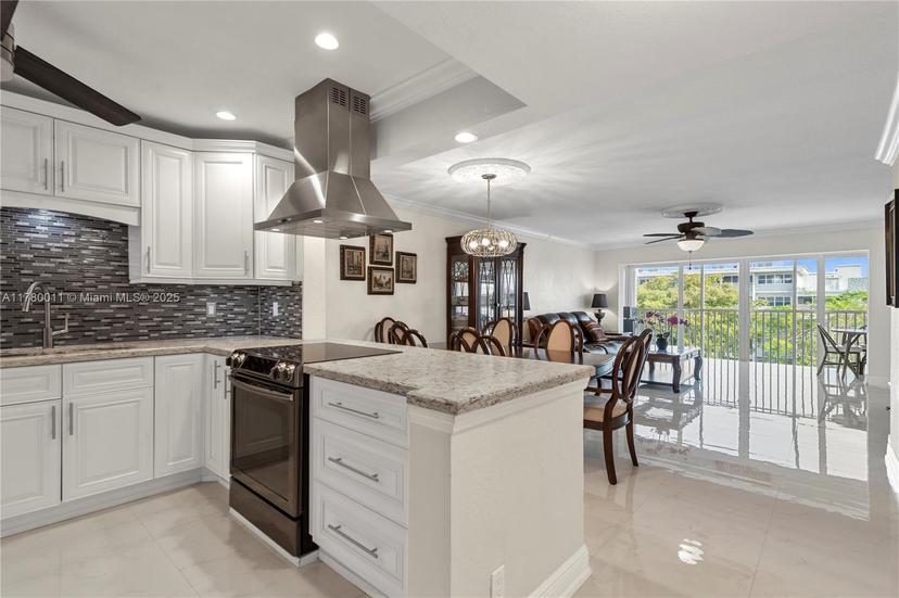 Picture of 329 SE 3Rd St # 405P, Hallandale Beach FL 33009