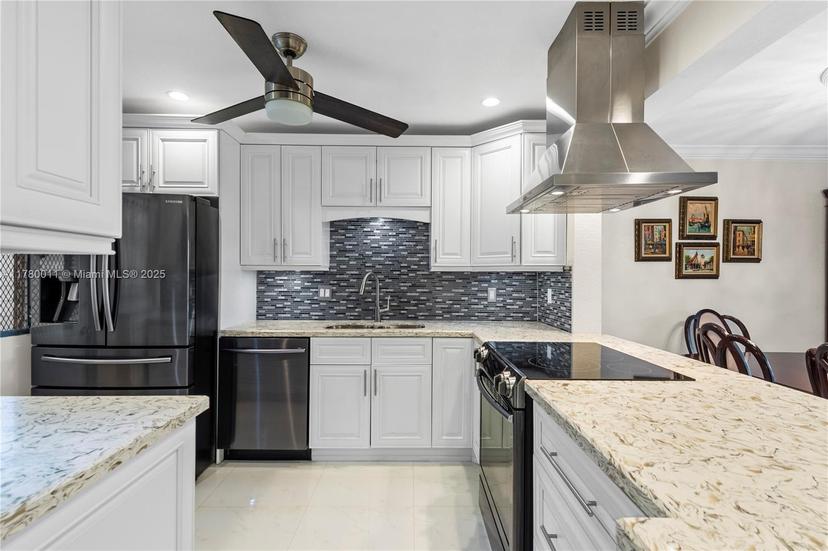 Picture of 329 SE 3Rd St # 405P, Hallandale Beach FL 33009