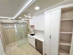 Picture of 2899 Collins Ave # 6, Miami Beach, FL 33140