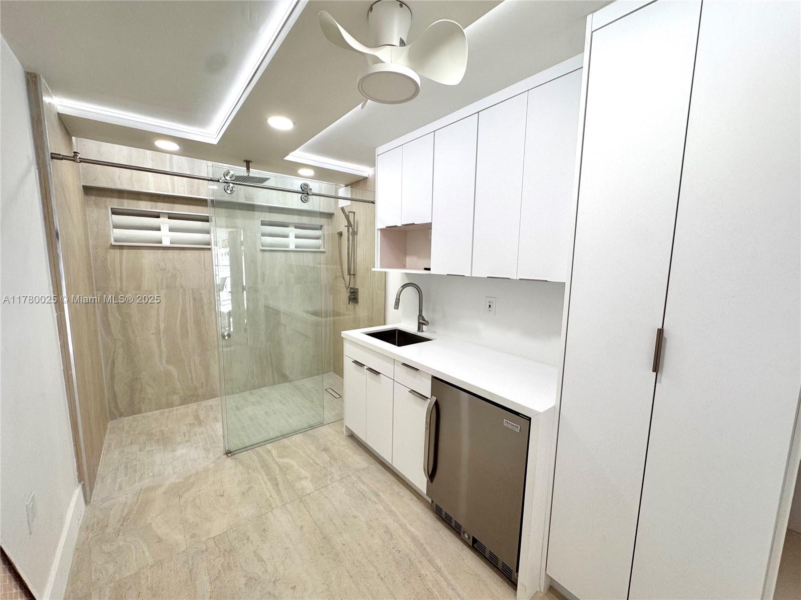 Picture of 2899 Collins Ave # 6, Miami Beach, FL 33140
