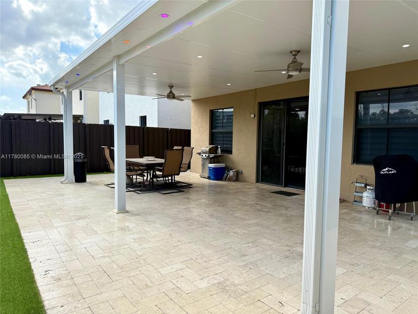 Picture of 10060 NW 86Th Ter, Doral FL 33178