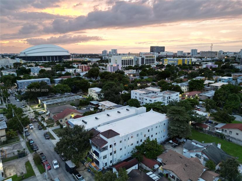 Picture of 1021 NW 3Rd St # 302, Miami FL 33128