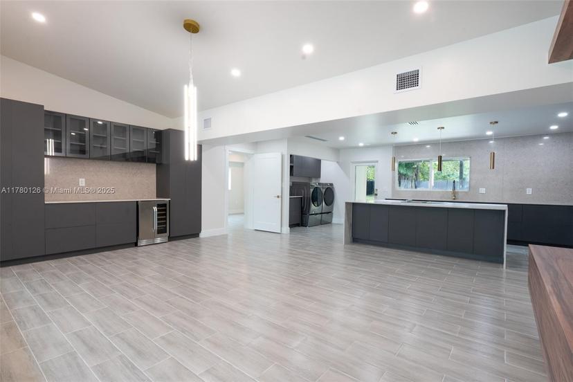 Picture of 11505 NE 11Th Pl, Biscayne Park FL 33161