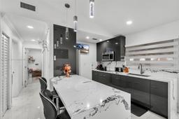 Picture of 15389 SW 69Th Ln, Miami, FL 33193