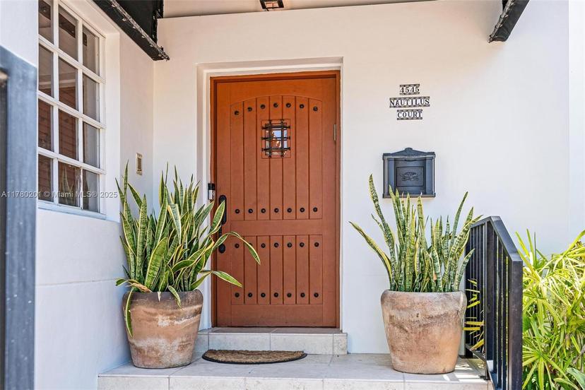 Picture of 4545 Nautilus Ct, Miami Beach FL 33140