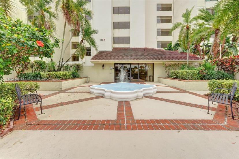 Picture of 105 Lake Emerald Dr # 211, Oakland Park FL 33309