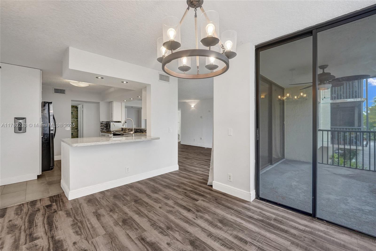 Picture of 105 Lake Emerald Dr # 211, Oakland Park, FL 33309