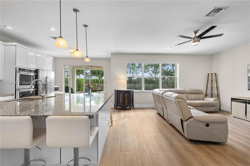 Picture of 19234 Seneca Ave, Weston FL 33332