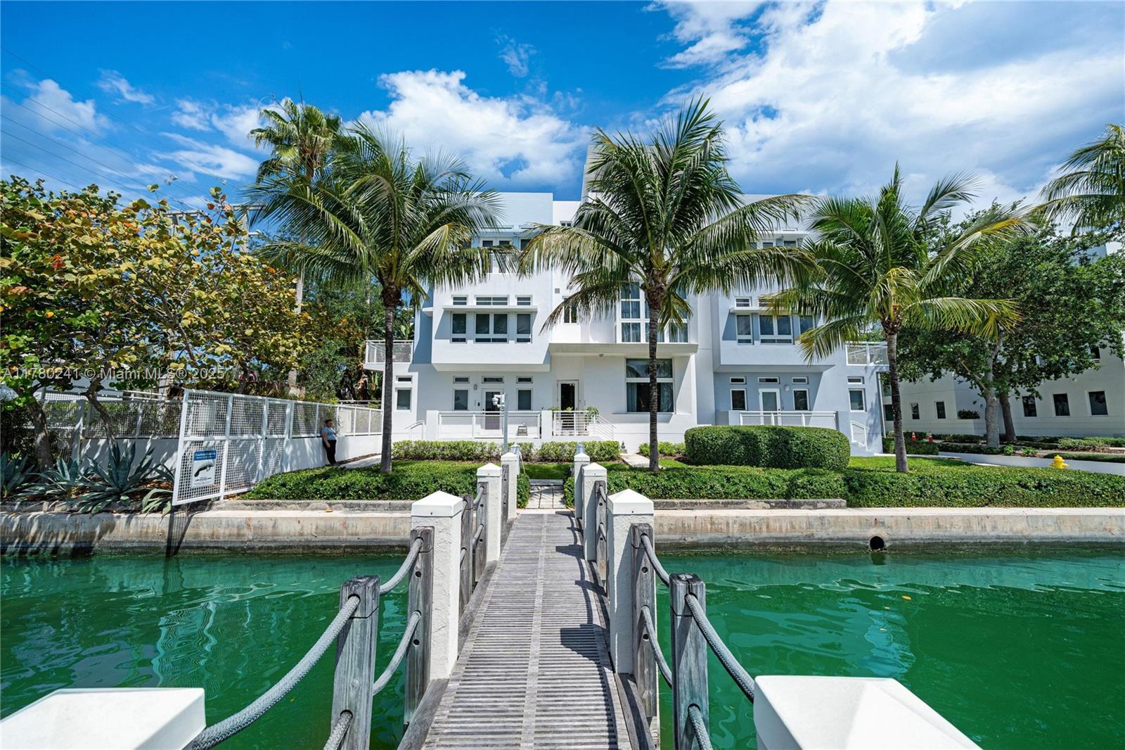 Picture of 6203 N Laguna Path, Miami Beach, FL 33141